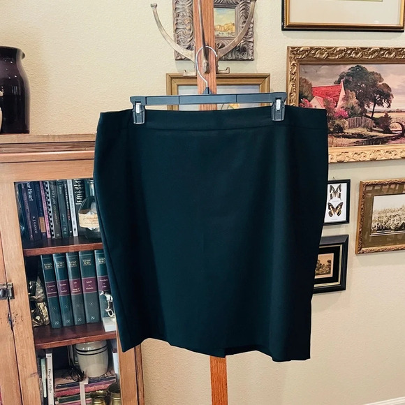 Loft Plus women’s plus size pencil skirt fully lined zip closure SZ 18 black - Picture 2 of 9